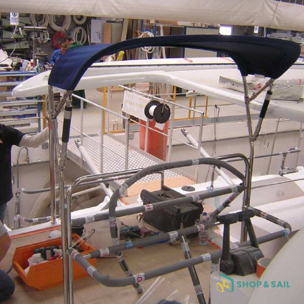 Protection barreur Orana 44 Fountaine Pajot NV Equipment