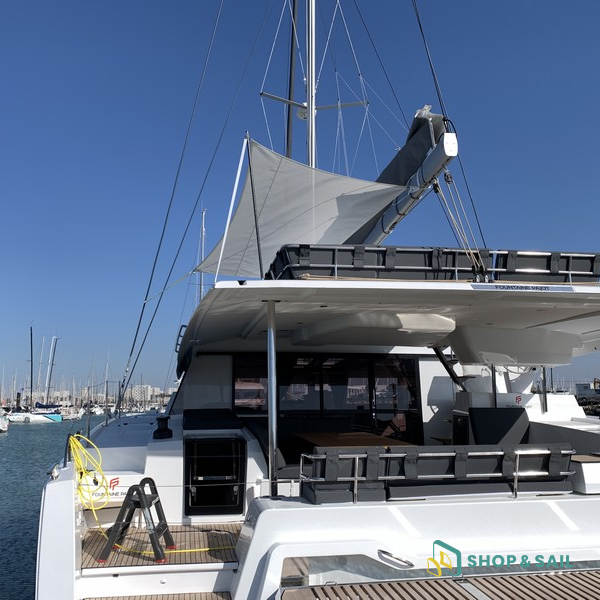 Shade sail Fountaine Pajot Aura 51 NV Equipment