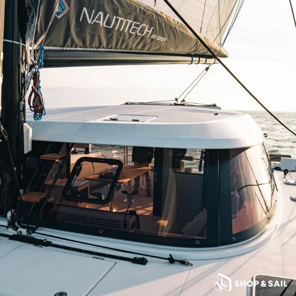 Vitrage de cockpit pour catamaran Nautitech 40 Open